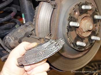 Brakes worn metal on metal