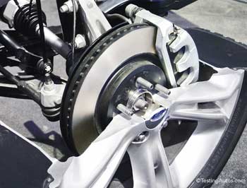 Disc brakes diagram: caliper, rotor, pads, thickness