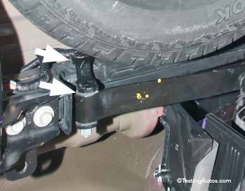 Leaf spring shackle