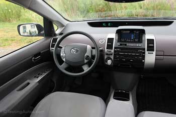 2004 Toyota Prius interior