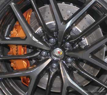 Nissan GT-R brakes