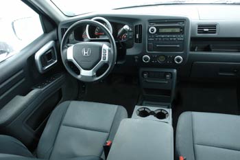 2006 Honda Ridgeline interior